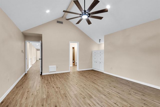 2018 Wickersham Drive, Huntsville, TX 77340