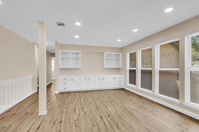 2018 Wickersham Drive, Huntsville, TX 77340