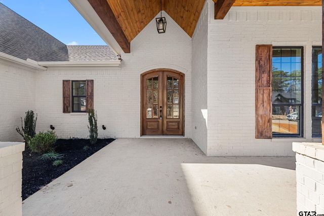 14572 Woodland Creek, Tyler, TX 75706