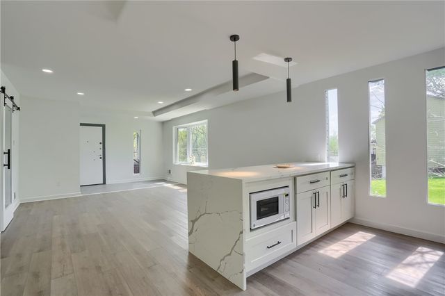 2513 Grove Rd, South Park, PA 15129