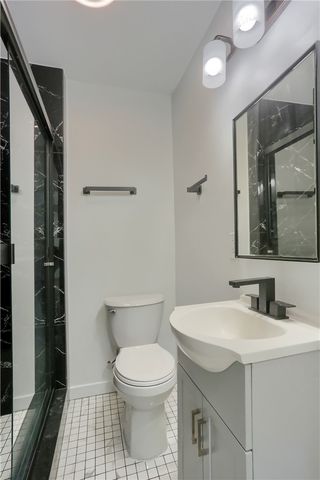2513 Grove Rd, South Park, PA 15129