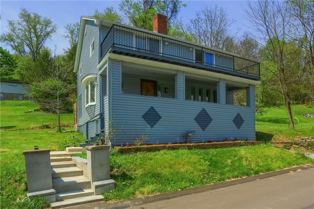 2513 Grove Rd, South Park, PA 15129