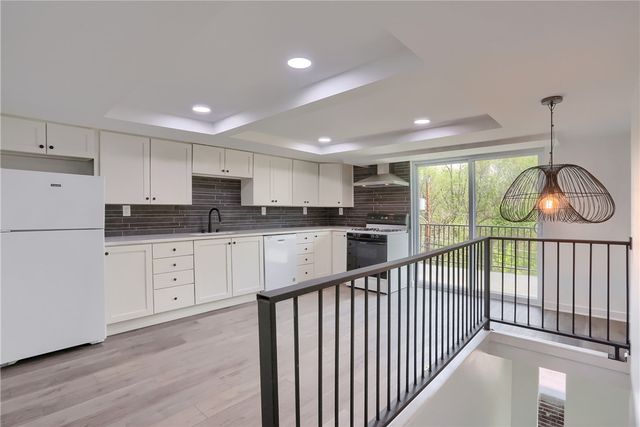 2513 Grove Rd, South Park, PA 15129