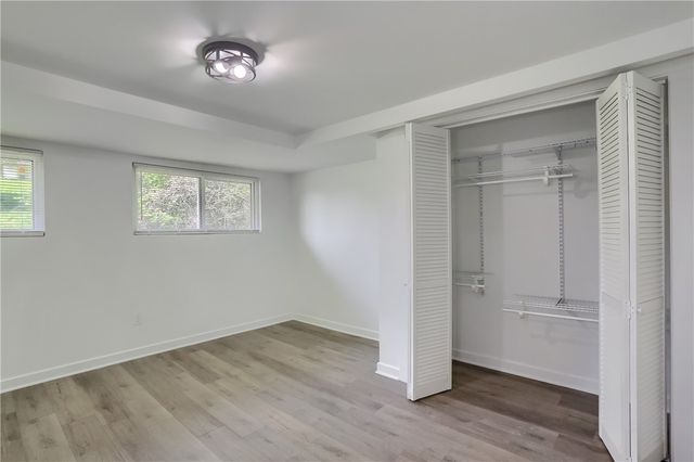 2513 Grove Rd, South Park, PA 15129