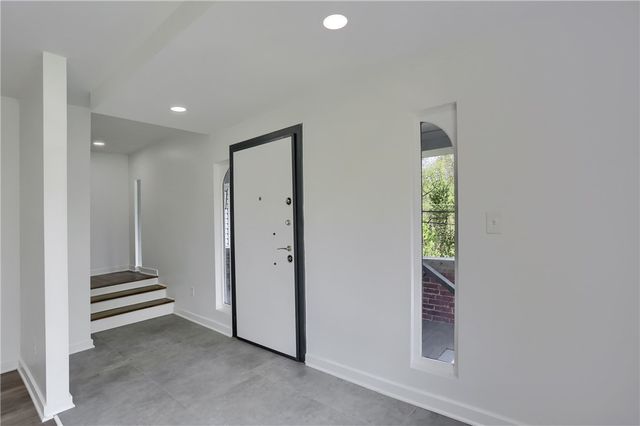 2513 Grove Rd, South Park, PA 15129