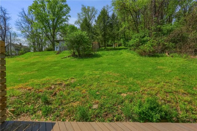 2513 Grove Rd, South Park, PA 15129