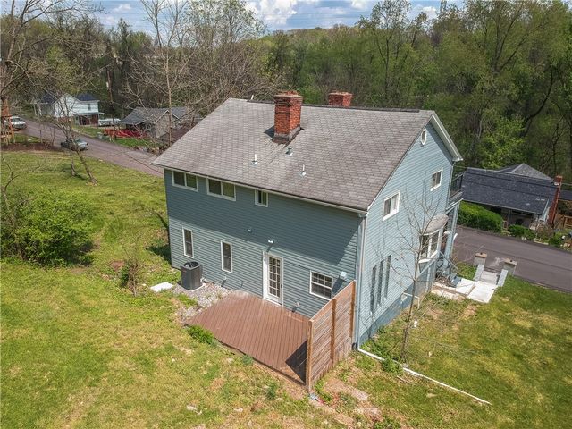 2513 Grove Rd, South Park, PA 15129