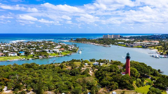 111 Doolen Court 110, North Palm Beach, FL 33408