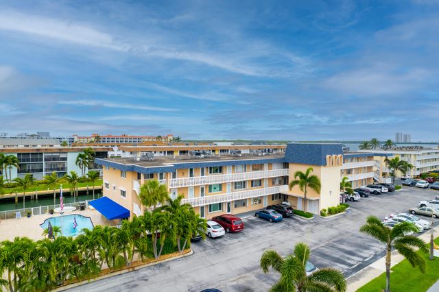 111 Doolen Court 110, North Palm Beach, FL 33408