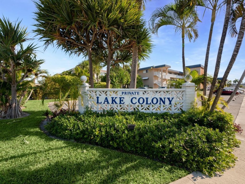 111 Doolen Court 110, North Palm Beach, FL 33408