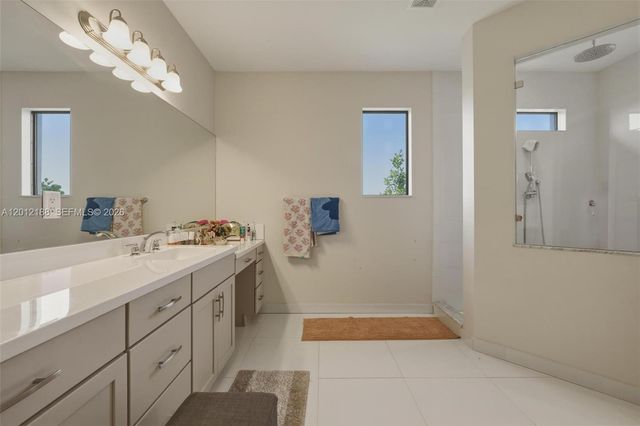 8815 NW 37th Dr, Coral Springs, FL 33065