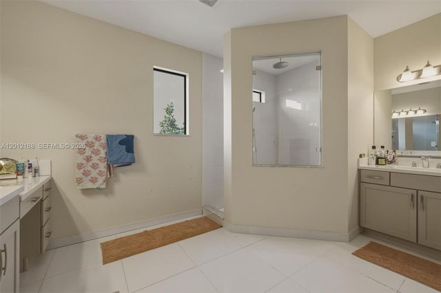 8815 NW 37th Dr, Coral Springs, FL 33065