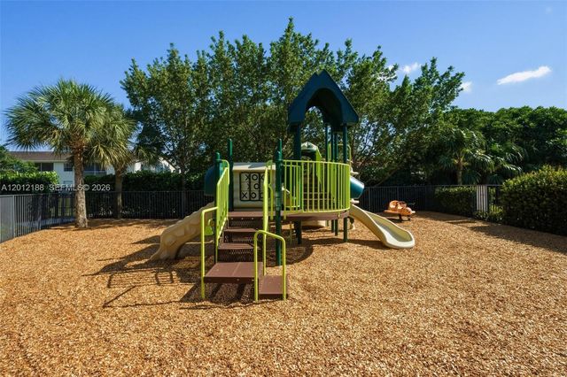 8815 NW 37th Dr, Coral Springs, FL 33065