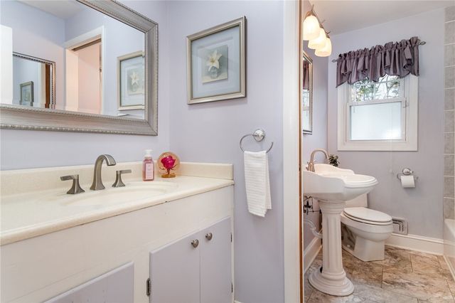 19 Del Verde Rd, Gates, NY 14624