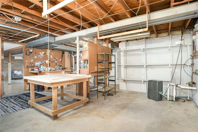 19 Del Verde Rd, Gates, NY 14624