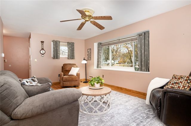 19 Del Verde Rd, Gates, NY 14624