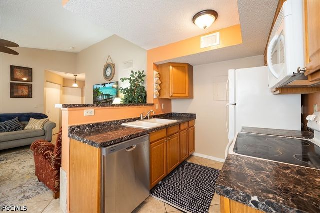 12591 Equestrian CIR 1210, Fort Myers, FL 33907