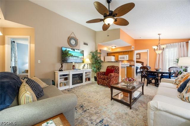 12591 Equestrian CIR 1210, Fort Myers, FL 33907
