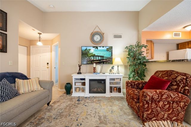 12591 Equestrian CIR 1210, Fort Myers, FL 33907