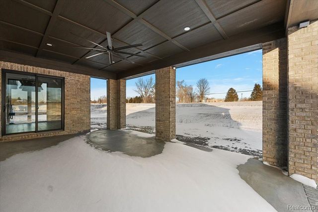 67736 Overlook Trail, Washington Township, MI 48095