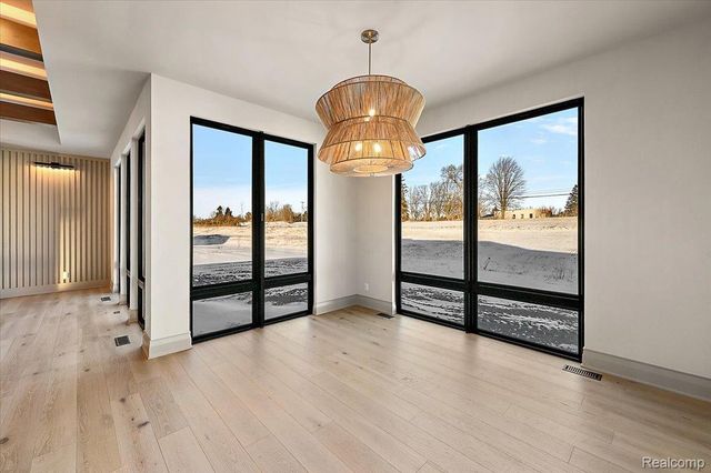 67736 Overlook Trail, Washington Township, MI 48095