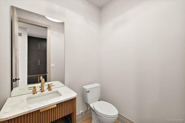 67736 Overlook Trail, Washington Township, MI 48095