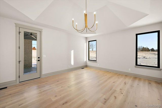 67736 Overlook Trail, Washington Township, MI 48095