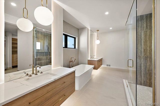 67736 Overlook Trail, Washington Township, MI 48095