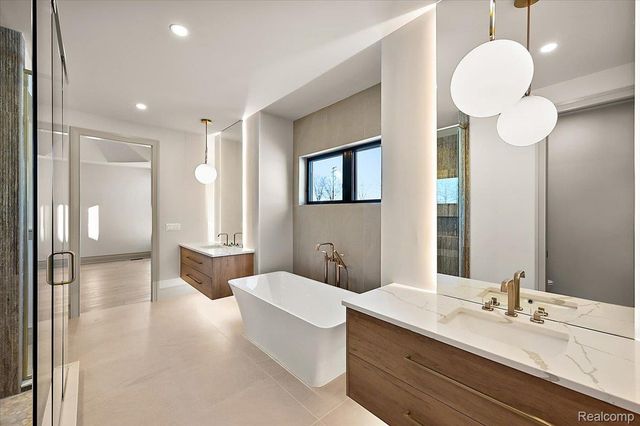 67736 Overlook Trail, Washington Township, MI 48095