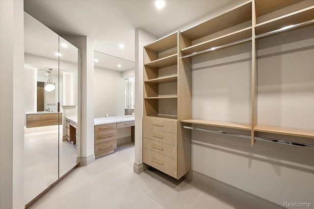 67736 Overlook Trail, Washington Township, MI 48095