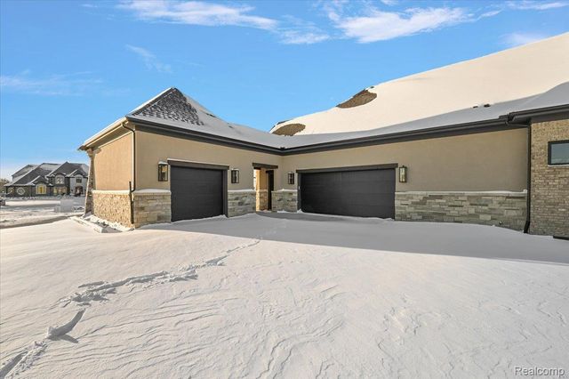 67736 Overlook Trail, Washington Township, MI 48095