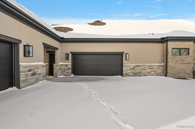 67736 Overlook Trail, Washington Township, MI 48095