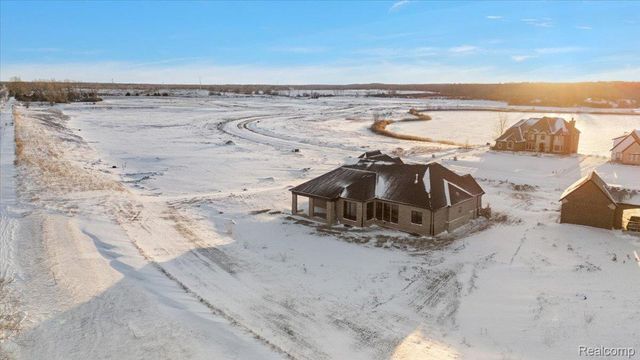 67736 Overlook Trail, Washington Township, MI 48095