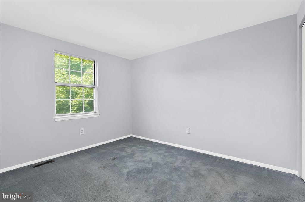 Image 18 of property listing at 1066 SAYBROOK HARBOUR, Pasadena, MD 21122