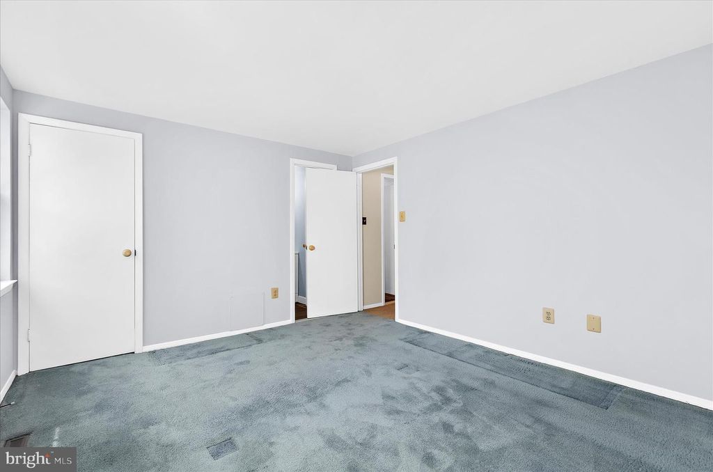 Image 27 of property listing at 1066 SAYBROOK HARBOUR, Pasadena, MD 21122