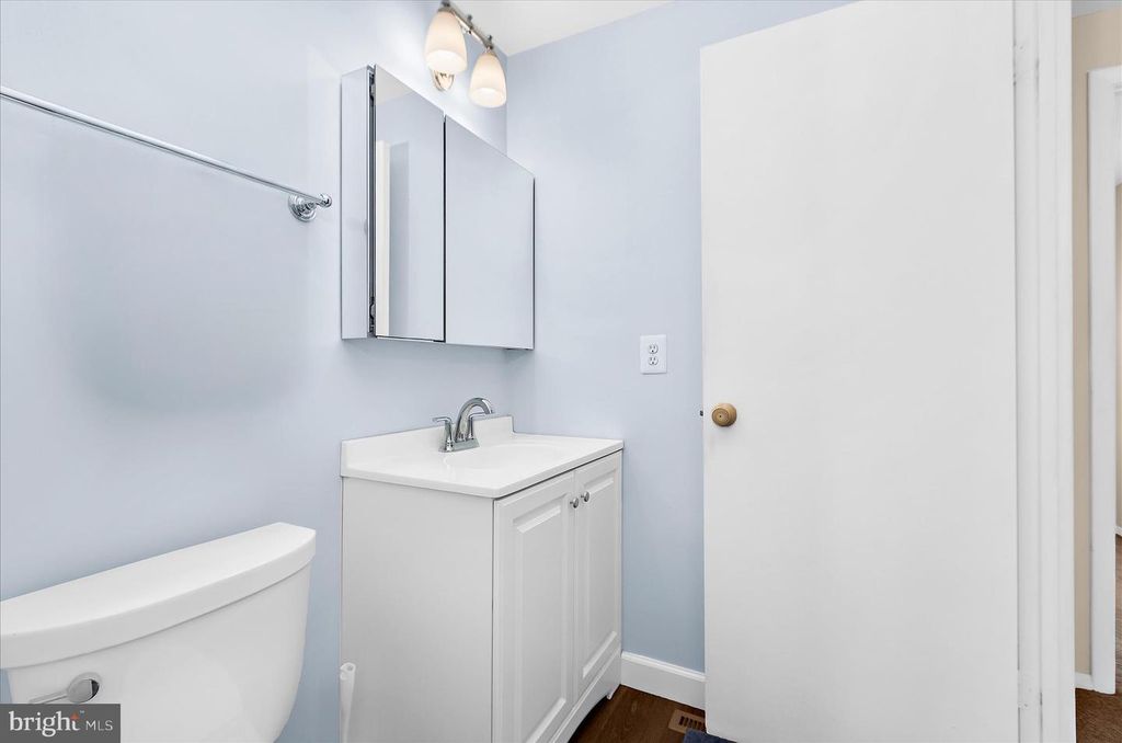Image 30 of property listing at 1066 SAYBROOK HARBOUR, Pasadena, MD 21122