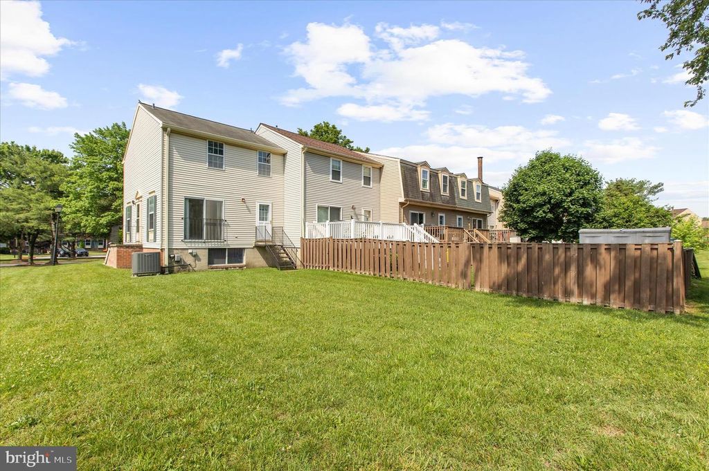 Image 43 of property listing at 1066 SAYBROOK HARBOUR, Pasadena, MD 21122