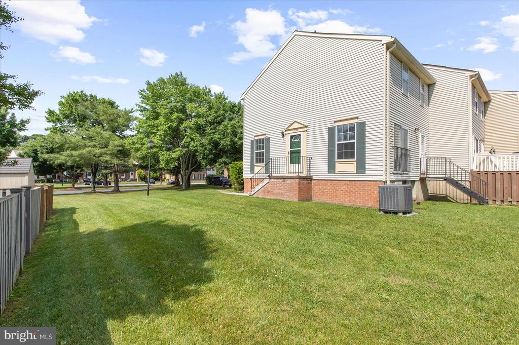 Image 45 of property listing at 1066 SAYBROOK HARBOUR, Pasadena, MD 21122