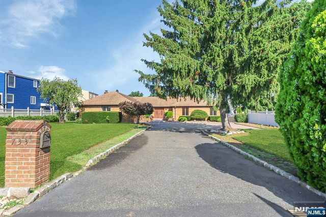 733 1st Street, Lyndhurst, NJ 07071