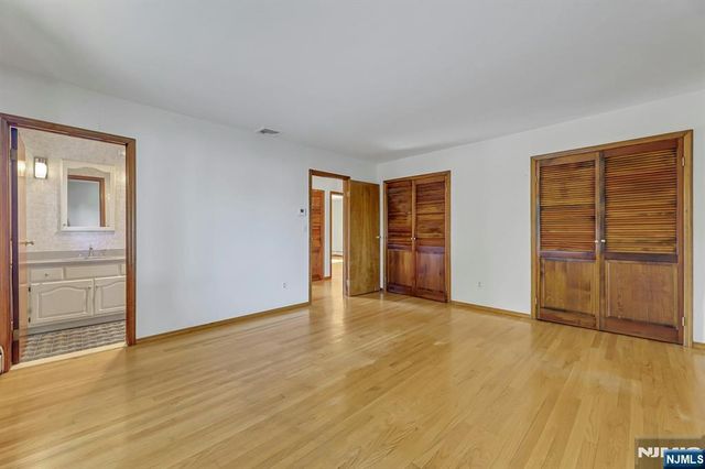 733 1st Street, Lyndhurst, NJ 07071