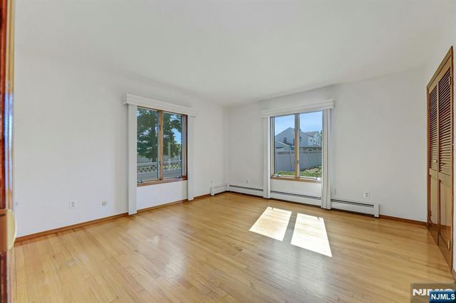 733 1st Street, Lyndhurst, NJ 07071