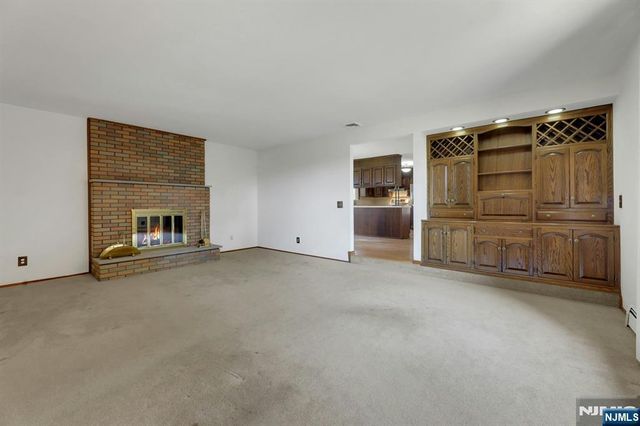 733 1st Street, Lyndhurst, NJ 07071