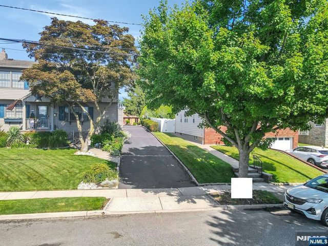 733 1st Street, Lyndhurst, NJ 07071