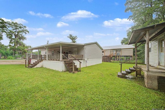 18586 River Bend Rd, Maurepas, LA 70449