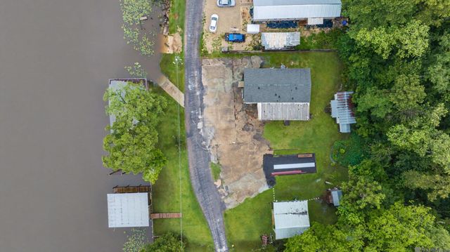 18586 River Bend Rd, Maurepas, LA 70449