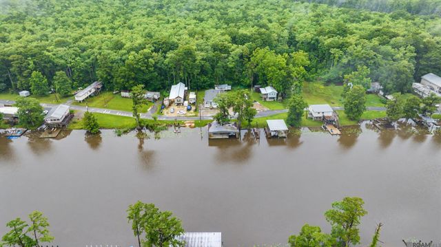 18586 River Bend Rd, Maurepas, LA 70449