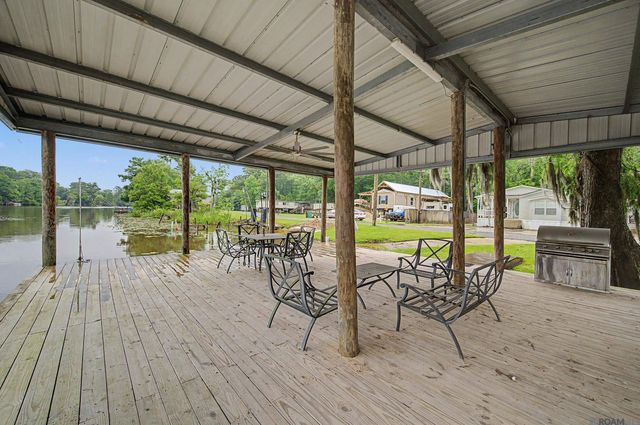 18586 River Bend Rd, Maurepas, LA 70449