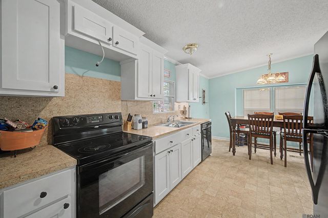 18586 River Bend Rd, Maurepas, LA 70449