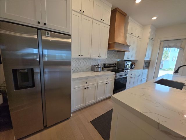 9822 Tulum Court, Galveston, TX 77554