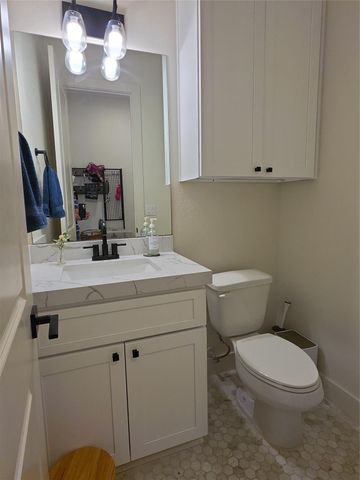 9822 Tulum Court, Galveston, TX 77554